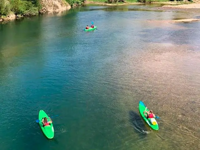 Canoas en el río Sella. información para bajar el Sella en canoa